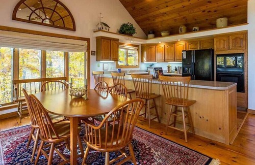 Plymouth Ski Chalet | Mountain View Home Minutes to Killington & Okemo