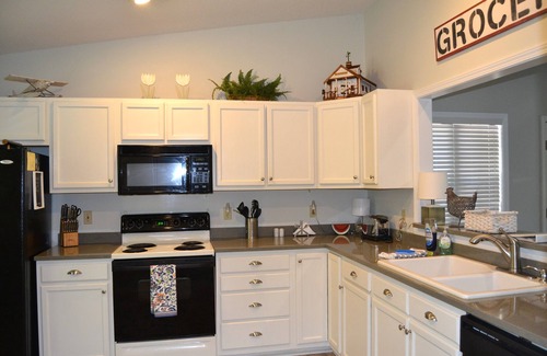 Franklin Villa | MOUNTAIN VIEW is forever from Easy Paved Access Villa above Public GOLF Course