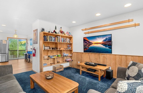Leavenworth House | Mountain View Retreat with Two Large Hot Tubs!