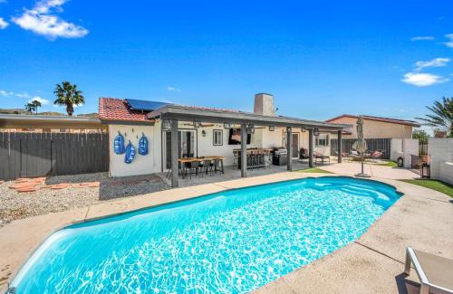 Desert Hot Springs House | Mountain View Oasis - Private Pool, Game Room & Fire Pit Overlooking Coachella Valley