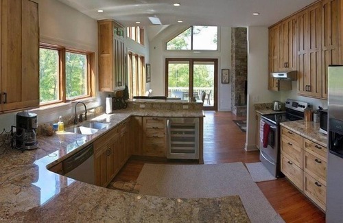 Burnsville House | Mountain Views, 4 bedroom, Sleeps 12.