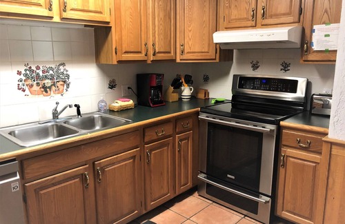 Jackson Condo | Mountain View’s, close to Storyland, hiking trails, North Conway, & Jackson.