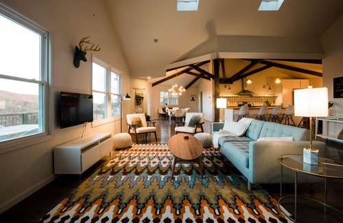 Skyland House | Mountain views close to everything!