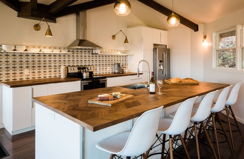 Skyland House | Mountain views close to everything!