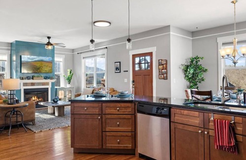 Asheville House | Mountain Views, Game Room, Hot Tub –Close to Downtown