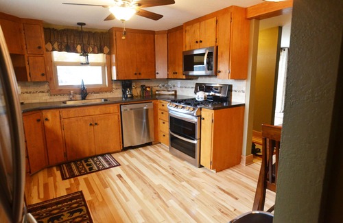 Woodland Park Cabin | Mountain Views-HotTub -Cozy Fireplace