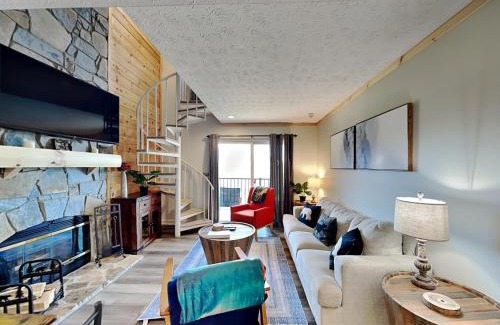 Gatlinburg - Pigeon Forge Apartment | Mountain Vista - Deer Ridge Mountain Resort E303