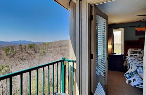 Gatlinburg - Pigeon Forge Apartment | Mountain Vista - Deer Ridge Mountain Resort E303