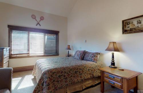 Frisco Apartment | Mountains & Main Street