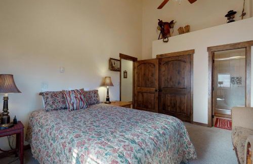 Frisco Apartment | Mountains & Main Street