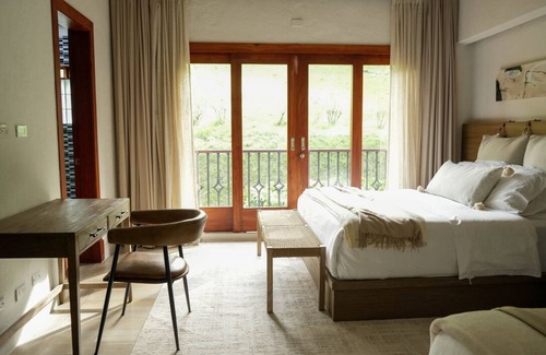 Rionegro Hotel | Mountains of Hope