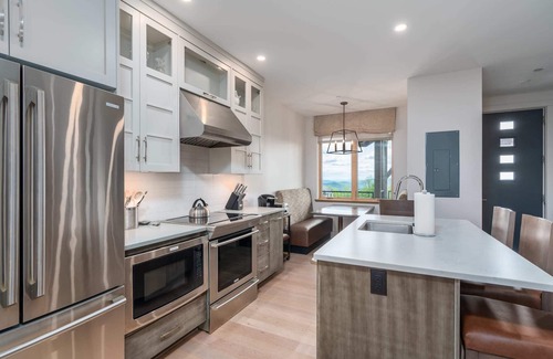 Ludlow Condo | Mountainside 1-BR Ski-In/Out Okemo Retreat