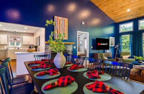 Massanutten House | Mountainside Estate- 2 Min to Slopes-Family Fun!