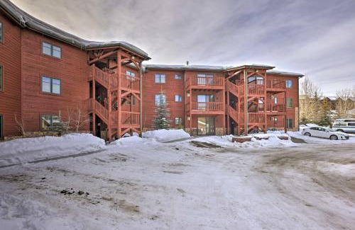 Grand Lake Apartment | Mountainside Grand Lake Condo with Patio!