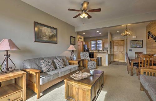 Grand Lake Apartment | Mountainside Grand Lake Condo with Patio!