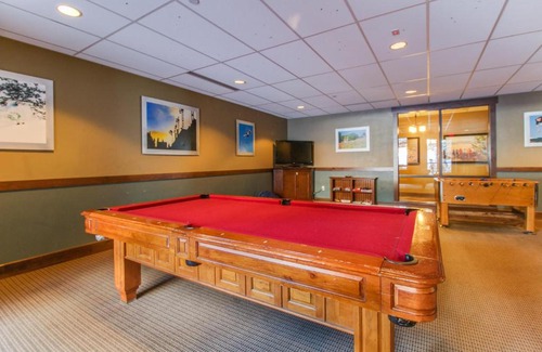 Steamboat Springs Apartment | Mountainside Haven