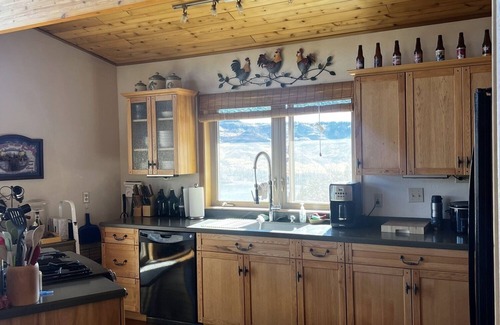 Bayfield House | Mountainside Home overlooking Vallecito Lake close Durango/Silverton Train, Mesa Verde National Park & Million Dollar HWY