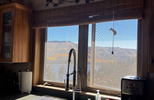 Bayfield House | Mountainside Home overlooking Vallecito Lake close Durango/Silverton Train, Mesa Verde National Park & Million Dollar HWY