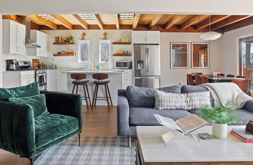 Canton Cabin | Mountaintop Cabin - Hot Tub + Game Room + Fire Pit