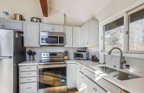 Stowe Area Condo | Mountainview Condo #2: 2 br, a/c, community summer pool, free ski shuttle!
