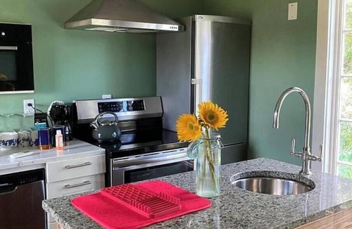 Boyd Tavern House | MountainView Farm Getaway