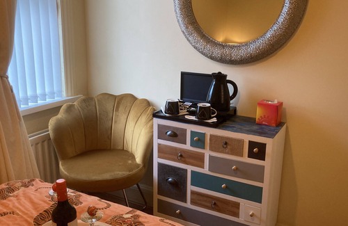 Belfast Apartment | Mountroyal Victorian Self Catering apartment 2 (Sleeps7)