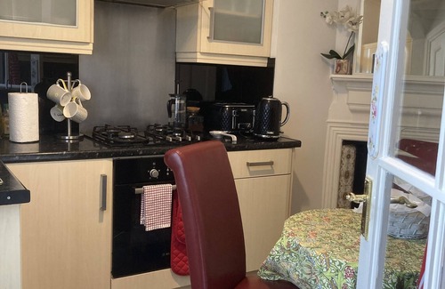 Belfast Apartment | Mountroyal Victorian Self Catering Apartments 3&4. (Sleeps9.)
