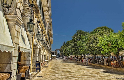 Old Town Apartment | Mouragia Loft - Waterfront Old Corfu Town