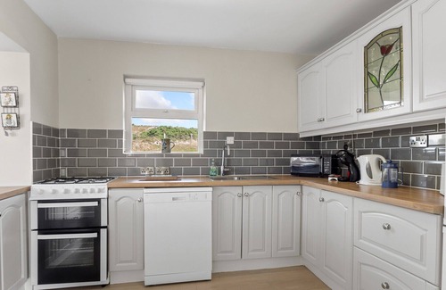 Connemara House | Mourneen Cottage with stunning views