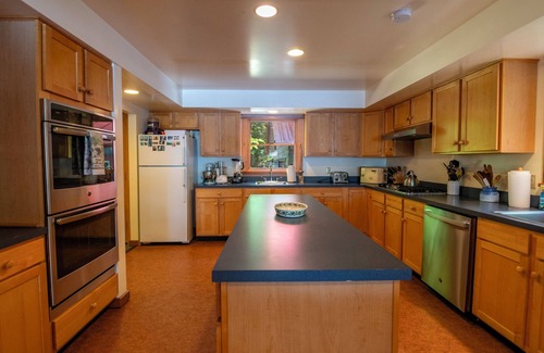 Saranac Lake Cabin | Mouse House: Pet & Family-Friendly Lakefront Camp