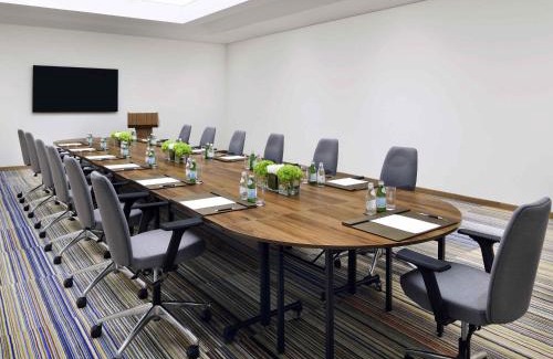Jumeirah Village Triangle Hotel | Movenpick Jumeirah Village Triangle