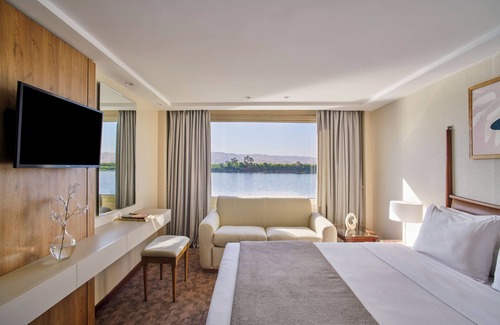 Luxor Boat Rental | Mövenpick Royal Lotus Nile Cruise, Every Monday Four Nights From Luxor, Every Friday Three Nights From Aswan - Including Excursions & Sightseeing