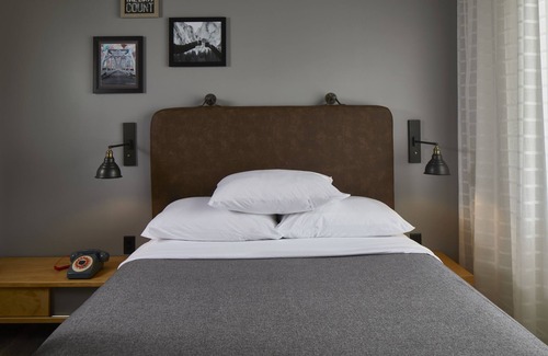 Downtown Chattanooga Hotel | Moxy Chattanooga Downtown