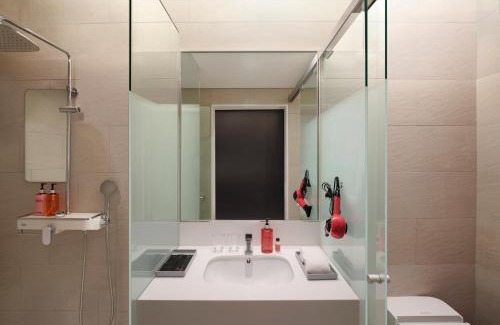 Jongno Hotel | Moxy Seoul Insadong
