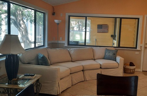 Steinhatchee House | Mr. Ned's on the Steinhatchee River with Private Boat Dock