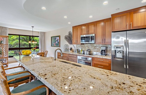 Kaanapali Condo | MRR Presents Kaanapali Ali'i 256 - Expansive 2BR Corner Remodel w/Gorgeous West Mountain Views