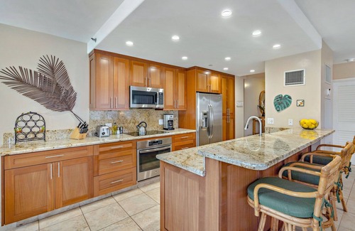 Kaanapali Condo | MRR Presents Kaanapali Ali'i 256 - Expansive 2BR Corner Remodel w/Gorgeous West Mountain Views