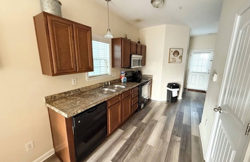 Myrtle Beach Cottage | MRV28, 2-Bedroom Cottage, 2 Blocks To Beach! Pool Front, Free WIFI