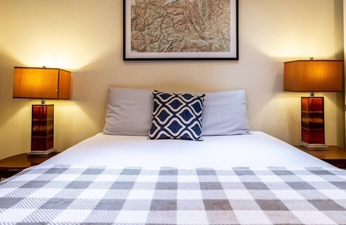 Warnick Ski Chalet | Mt. Baker ski stash, fast Wi-Fi