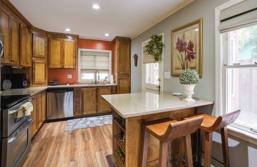 Mount Dora House | Mt Dora Garden Cottage w/Patios, Walk to Downtown