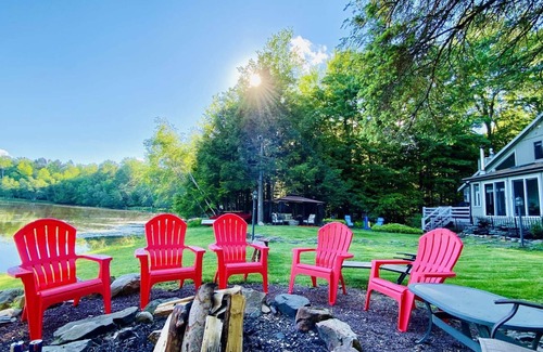 Blakeslee Cabin | ⛷⛱⛰Mt. Maplewood Lake House❤️HotTub☆Fireplace☆Ski/Boats☆Games☆Families☆Dogs+