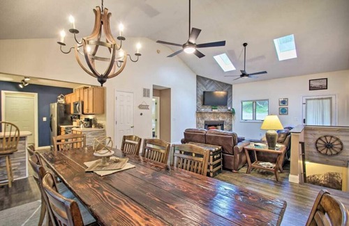 Massanutten House | Mt. RelaxCATION~on resort~hottub~pool table~arcade