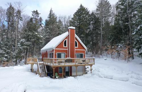 Wardsboro House | Mt Snow Home with Privacy Hot Tub Firepit