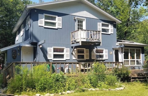 West Dover House | Mt. Snow rental- 5 Br/2.5 bth monthly rental avail 12/30/2024-1/31/2025