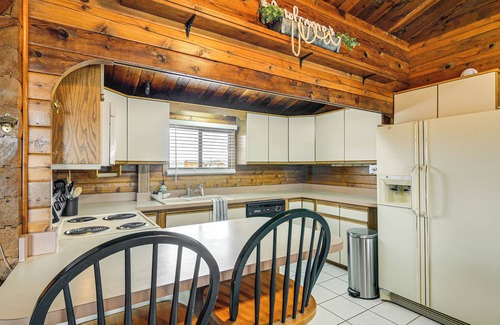Koosharem Cabin | Mtn-View Cabin w/Horse Pasture in Koosharem