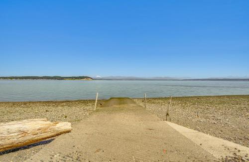 Camano Island House | Mtn-View Camano Island Retreat Overlooking Beach