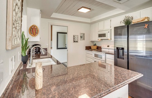 Palm Desert House | Mtn-View Getaway w/Pool: 4 Mi to Dtwn Palm Desert