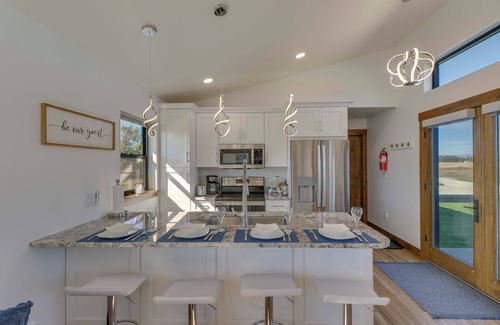 Kalispell Cabin | Mtn-View Tiny Home Near Flathead Lake & Skiing!