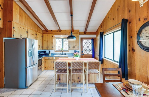 Prescott Cabin | Mtn Views & Multi-Level Deck: Prescott Paradise!