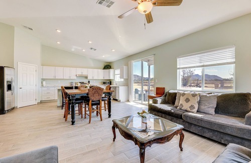 Casa Grande House | Mtn Views: Spacious Family Home in Casa Grande!